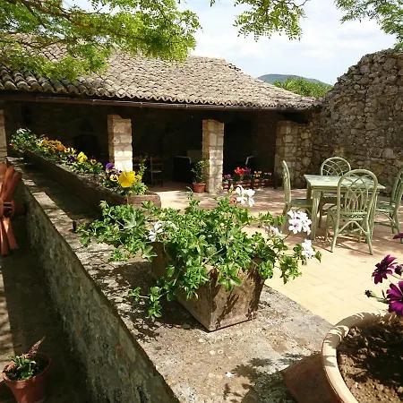 Casa Vacanze Montegranaro Feriehus